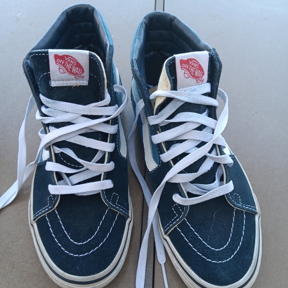 Vans - Picture 2 of 6